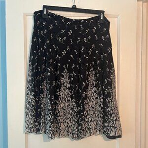 Black and white floral print full skirt